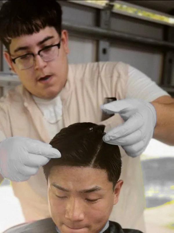 Jan, barbero en Mad Barbers Avalon Park